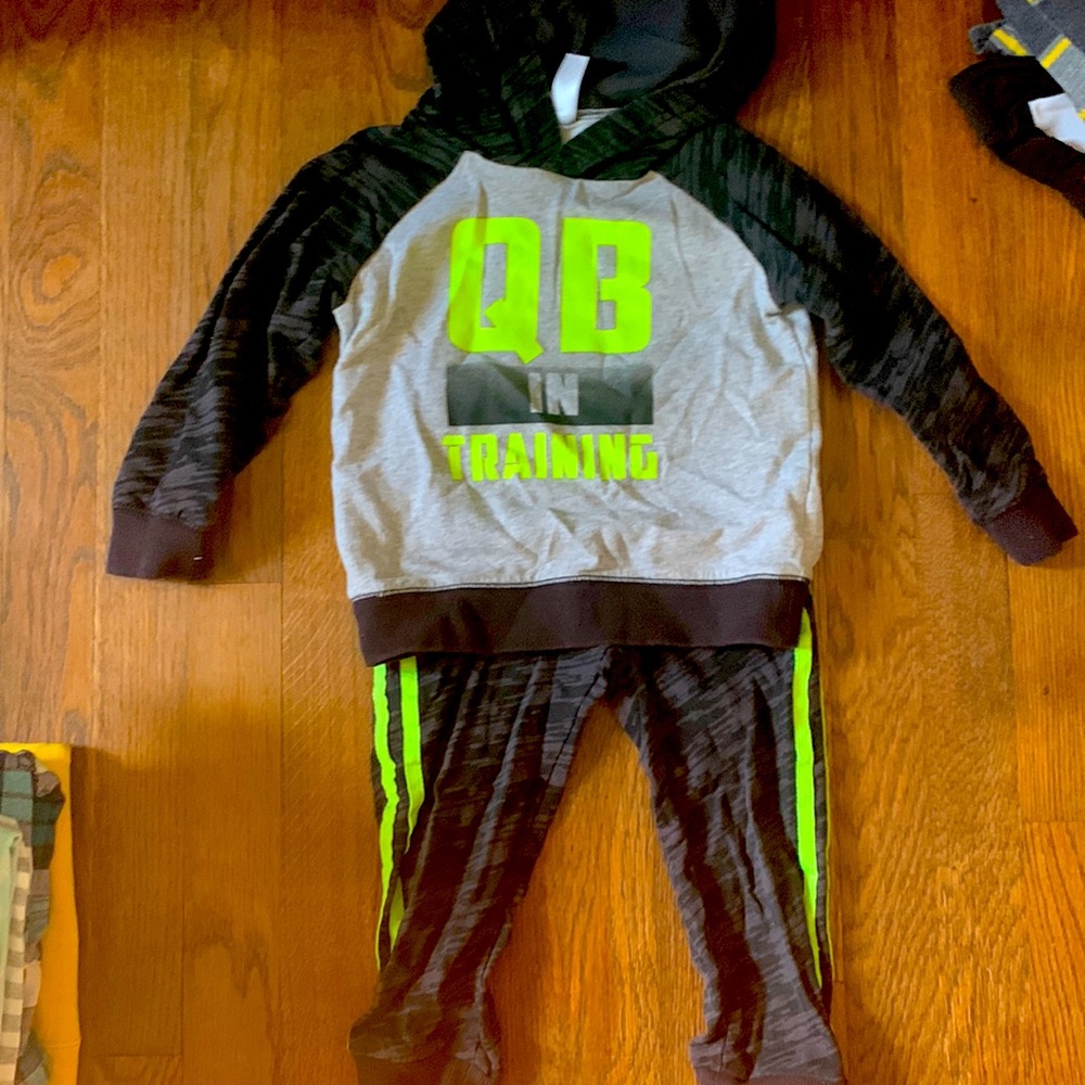 Toddler boys sweat suit outfit